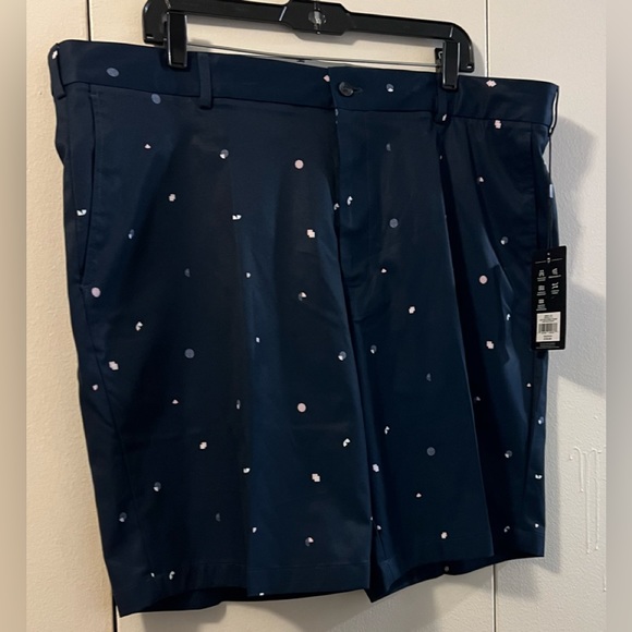 🆕 NWT WALTER HAGEN MENS PERFECT 11 GOLFSHORTS (42) - Picture 12 of 12